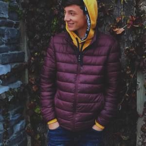 Meet your Posher, Ashton